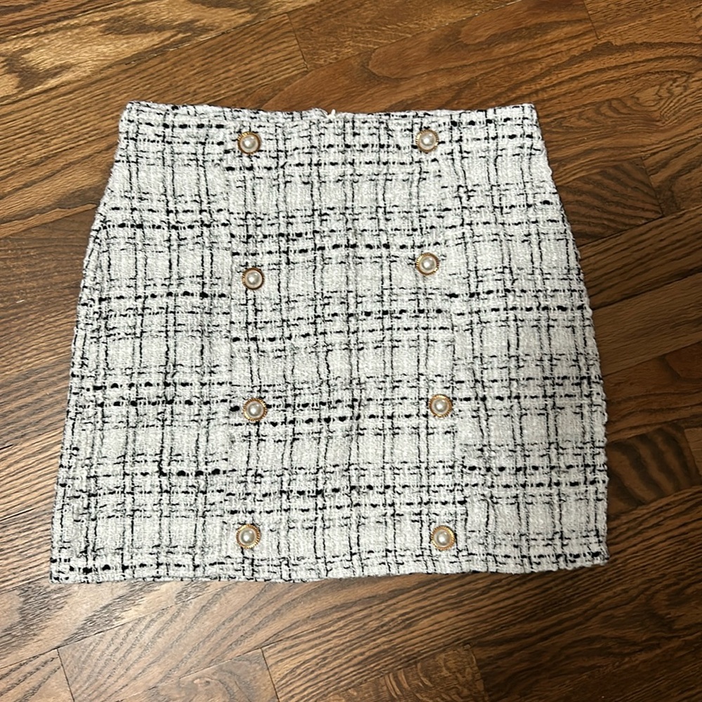 Tweed mini skirt
